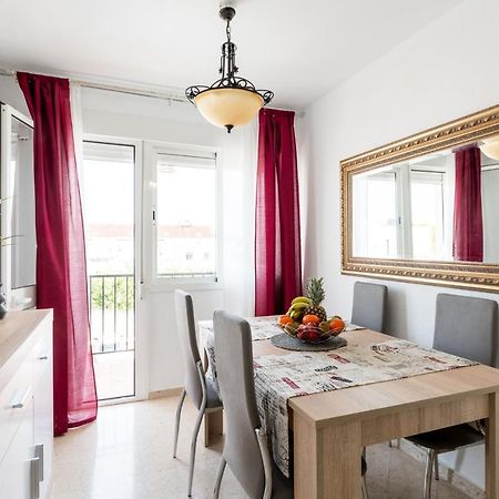 Piso 3 Dormitorios Hl Gines A 10" De Sevilla, A 20" Del Aeropuerto De Sevilla Exteriör bild