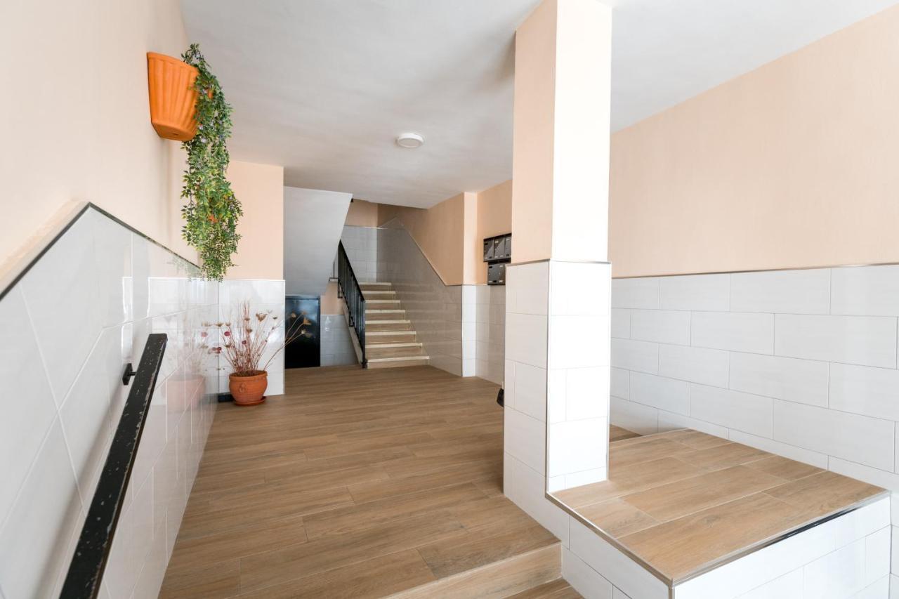 Piso 3 Dormitorios Hl Gines A 10" De Sevilla, A 20" Del Aeropuerto De Sevilla Exteriör bild
